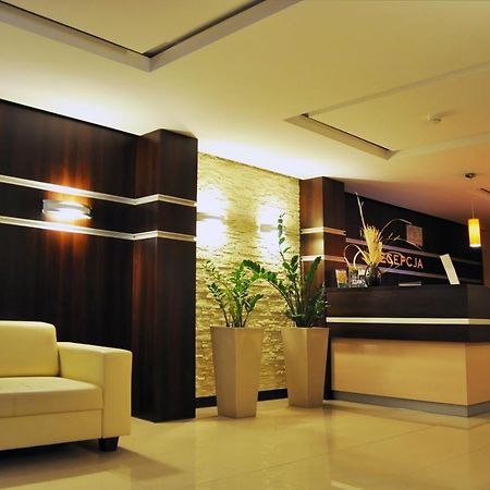 Hotel Pojezierze Szczecinek Kültér fotó