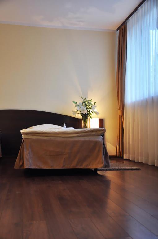 Hotel Pojezierze Szczecinek Kültér fotó