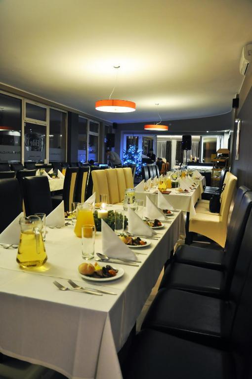 Hotel Pojezierze Szczecinek Kültér fotó